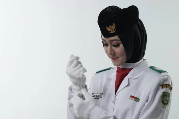 Närbild Ung Flicka Indonesiska Nationella Flaggan Hoisting Trupp Nationella Paskibraka — Stockfoto