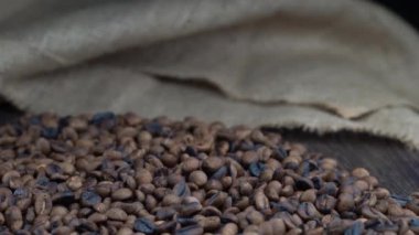 sackcloth kavrulmuş coffe fasulye kadar yakın
