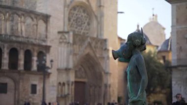 Valencia Katedrali 'ndeki heykel.