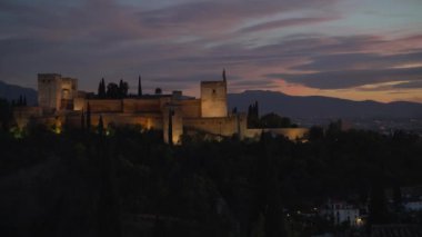 Granada, Endülüs, İspanya 'daki Alhambra sarayının manzarası.
