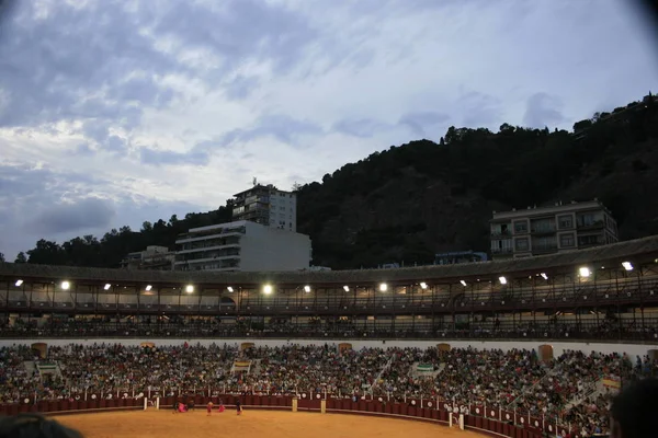 endülüs şehrinde kızarıklık yürüyüşü