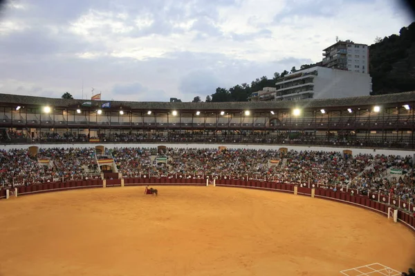 endülüs şehrinde kızarıklık yürüyüşü