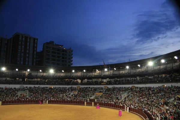 endülüs şehrinde kızarıklık yürüyüşü