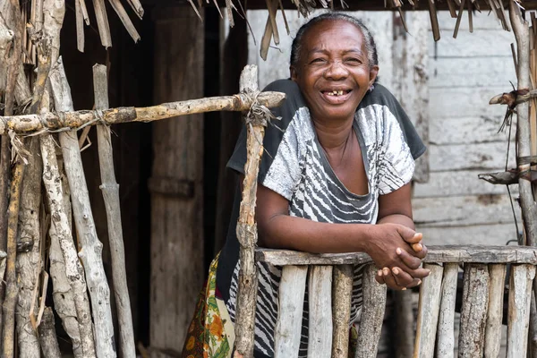 Andavadoaka Madagaskar Leden 2019 Portrét Malarasové Dospělé Ženy Částečně Roztěravé — Stock fotografie