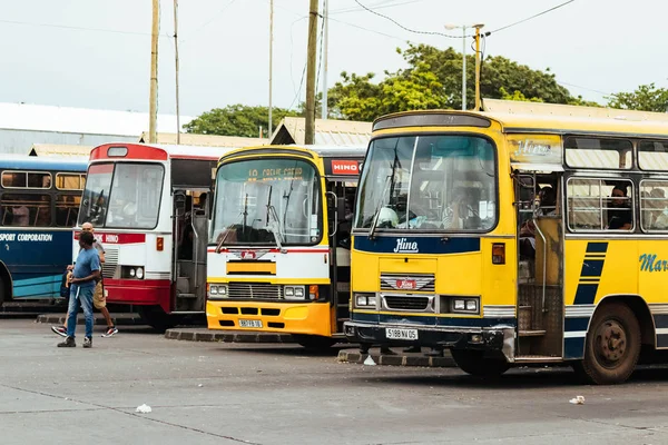 毛里求斯路易港 2019年1月30日 毛里求斯路易港中央市场旁边的巴士总站公交车站 — 图库照片
