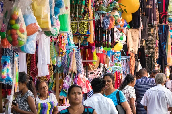 Galle Sri Lanka Febrero 2019 Gente Caminando Por Mercado Callejero —  Fotos de Stock