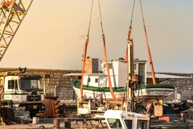 Kandiye, Yunanistan Marina limanında özel tersane görünümü.