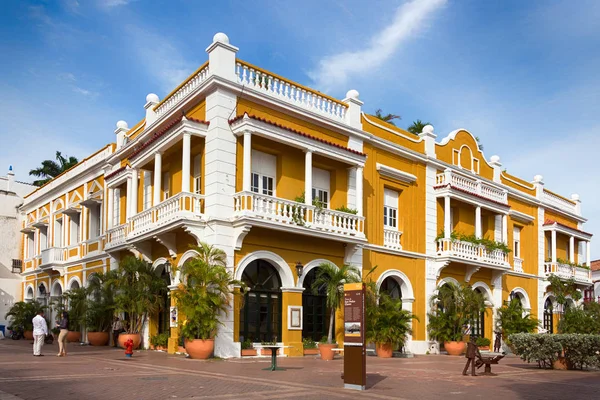 Sn Pedro Claver meydanındaki San Pedro Restaurant.