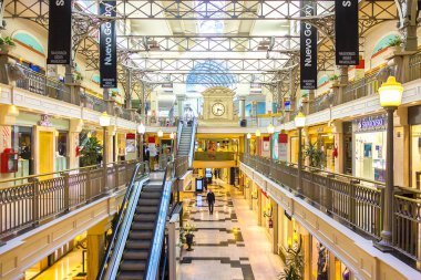 Patio Bullrich alışveriş merkezi.