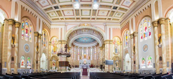 Interior da Igreja Matriz, Igreja do Santissimo Sacramento em Itajai, Santa Catarina, Brasil . — Fotografia de Stock