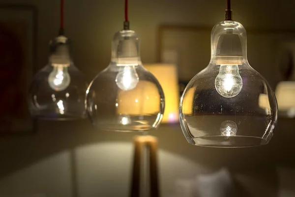 Три лампы накаливания — стоковое фото