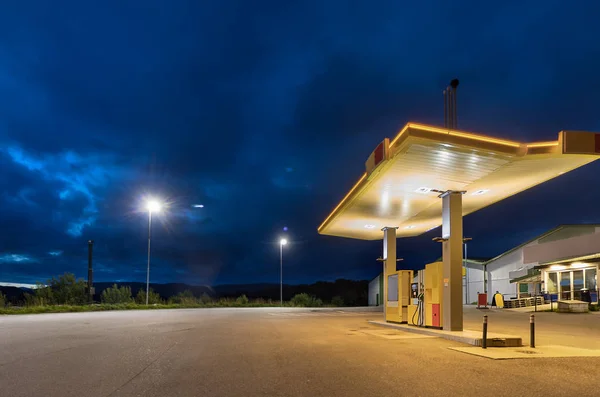 Posto Combustível Vazio Noite Verão Bronnoysund Noruega — Fotografia de Stock