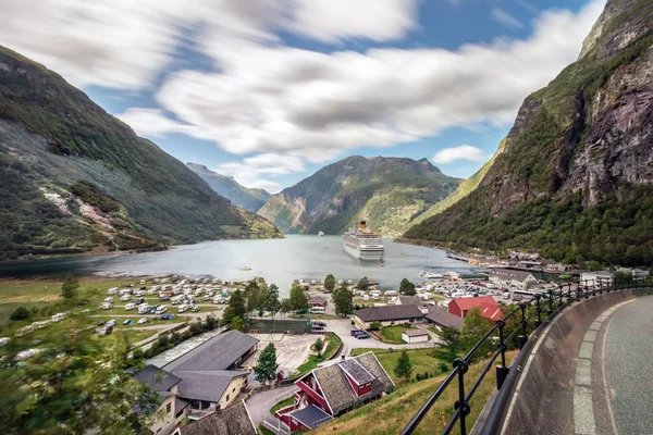 Panoramic view perspective of the Geiranger harbor. — Stock Photo, Image