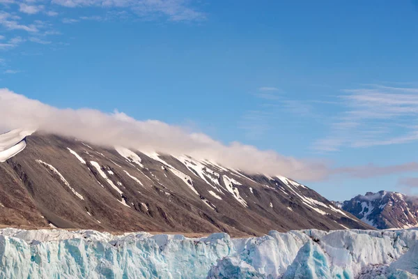 El glaciar Monacobreen - Mónaco en Liefdefjord, Svalbard . — Foto de Stock