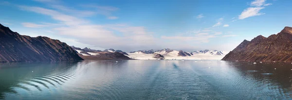 Panoramisch Uitzicht Gletsjer Juli Ook Bekend Als Fjortende Julibreen Juli — Stockfoto