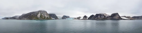 Panoramautsikt Över Glaciären Raudfjord Spitsbergen Island Svalbard Norge Sommaren — Stockfoto