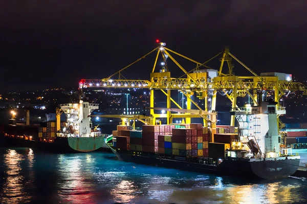 O Porto de Bridgetown, Barbados à noite . — Fotografia de Stock