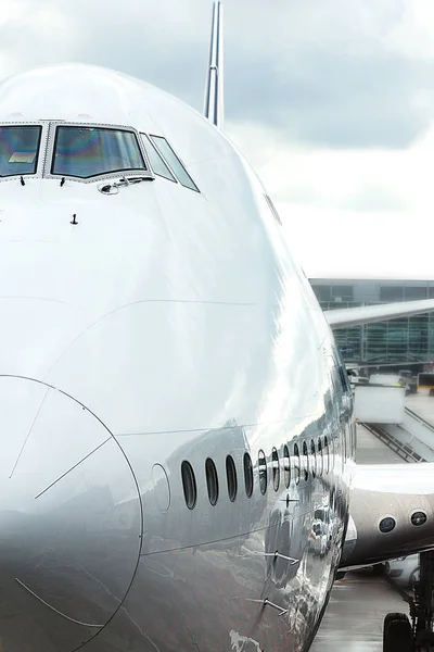 Jumbo jet nose, front view. — Stock Photo, Image