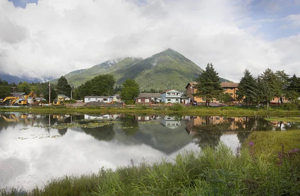 Lago Swan, Sitka, Alasca . — Fotografia de Stock