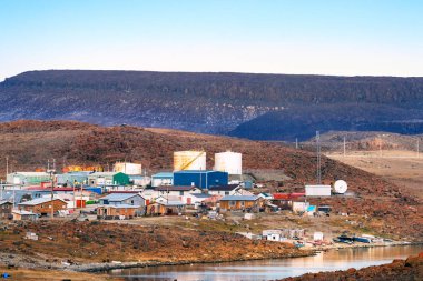 Victoria Adası'nın batı tarafında bulunan Ulukhaktok Kıyı Şeridi, Kanada'da kuzeybatı geçit.