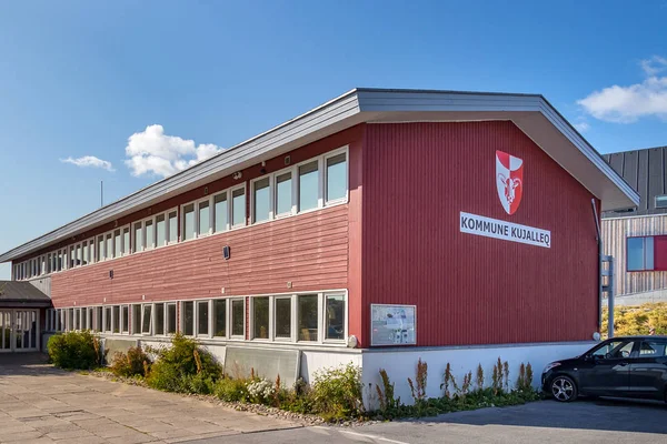 El edificio del Ayuntamiento de Comune en Qaqortoq, Groenlandia . — Foto de Stock