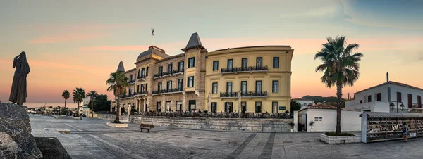 Vista panorámica del Poseidonion Grand Hotel Spetses inaugurado en 1914, Spetses, Grecia. — Foto de Stock