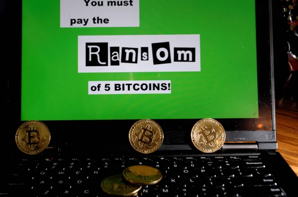 Komputer Terinfeksi Ransomware menuntut 5 Bitcoin — Stok Foto