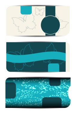 Kelebekler ile bej ve koyu turkuaz arka plan durumda boş hediye çeki seti.