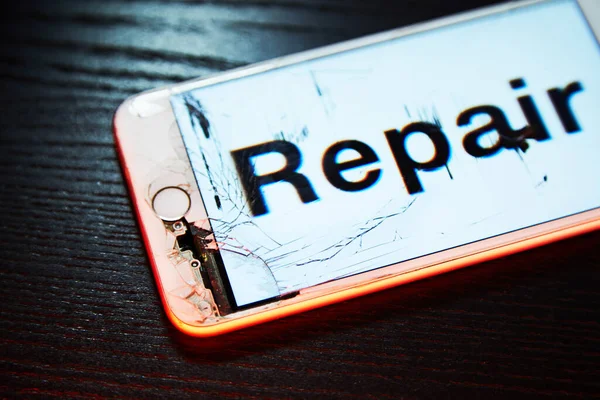 Beeld Van Smartphone Met Gebroken Scherm Het Woord Repair Erop — Stockfoto