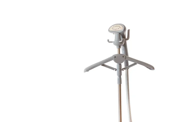 Giysiler için dikey buhar, izole beyaz arka plan