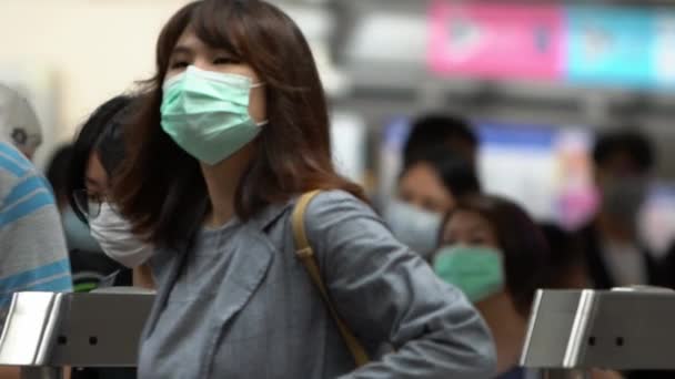 Taipei Tayvan Haziran 2020 Tayvan Yolcuları Coronavirus Enfeksiyonunu Önlemek Için — Stok video