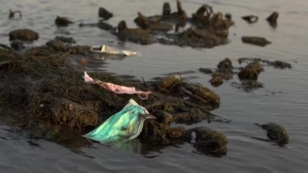 Déchets Pendant Covid Jeté Dans Océan Coronavirus Masques Visage Usage — Video