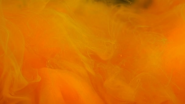 Abstracta Nube Fondo Pintura Color Naranja Girando Suavemente Agua Negro — Vídeo de stock