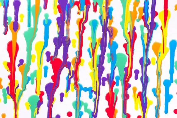 Fondo abstracto pintado, que fluye pintura multicolor en blanco — Foto de Stock