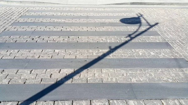 Passeio Pedestre Feito Pedras Sombra Poste Que Ilumina Rua Caminho — Fotografia de Stock