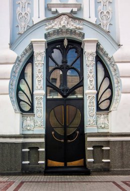Kropyvnytskyi art nouveau kapı