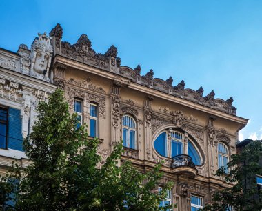 Riga Alberta sokakta Jugendstil cephe