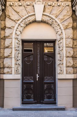 Riga'da modern kapı