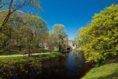 İlkbaharda Riga kanalı