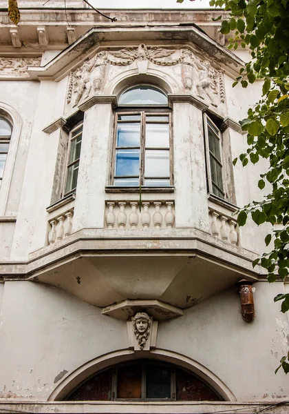 Fragment with mascaron of building`s facade — Stock Photo, Image