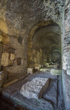 Roma, İtalya, - Ağustos 2018: Coliseum yeraltı düzeyinde