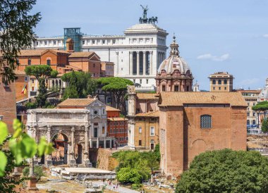 Roma, İtalya, - Ağustos 2018: kalıntıları Roma Forumu bir atış yaz gününde