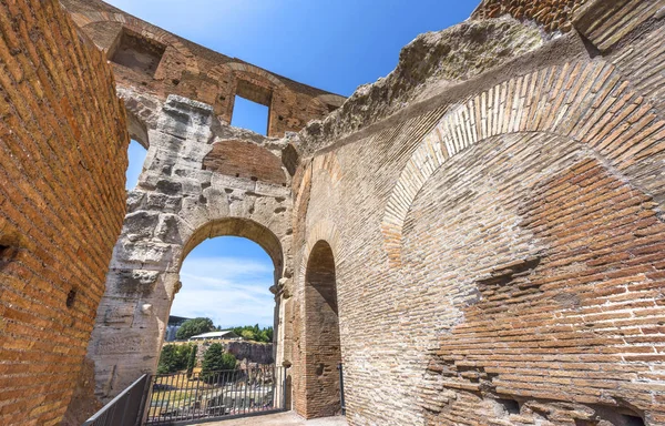 Rom Italien Augusti 2018 Colosseum Fragment Varm Sommardag — Stockfoto