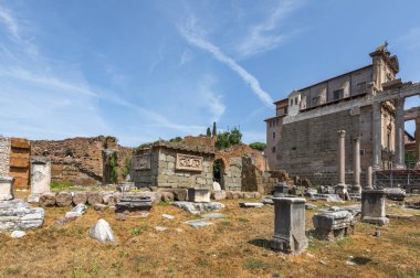 Roma, İtalya, - Ağustos 2018: kalıntıları Roma Forumu bir atış yaz gününde