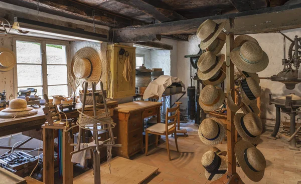 Hofstetten Bei Brienz Suíça Abril 2017 Oficina Fabricação Chapéus Museu — Fotografia de Stock