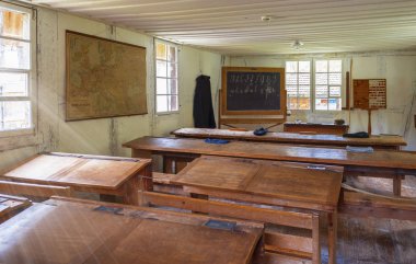 Hofstetten bei Brienz - Nisan 2017: okul salonunda bir zamanlar Ballenberg Açık Hava Müzesi