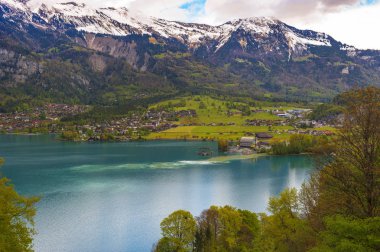 Brienz Gölü, İsviçre görüntülemek