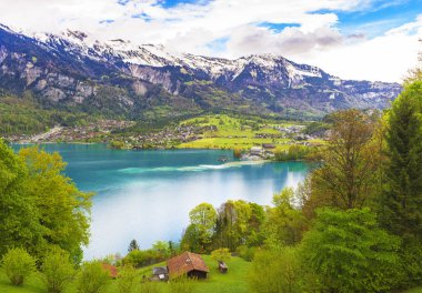 Brienz Gölü, İsviçre görüntülemek