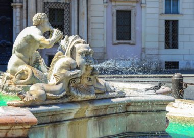 Çeşme parçası, Piazza Navona
