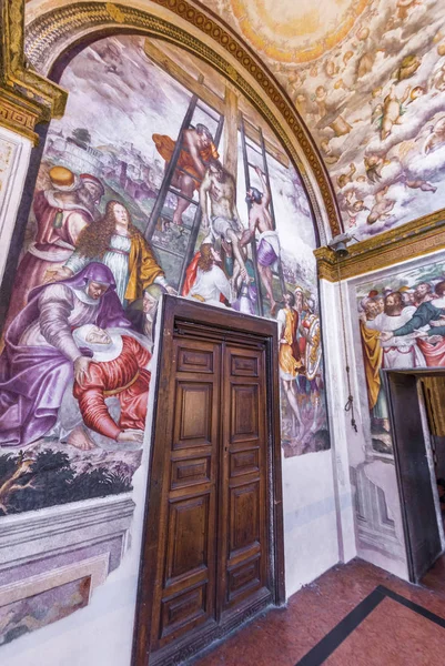 밀라노 이탈리아 2017 교회의 인상적인 인테리어 — 스톡 사진